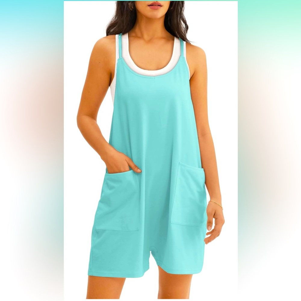 Nwt women’s turquoise shorts jumpsuit size medium🧼🐠🐬🏝️🏖️🦩